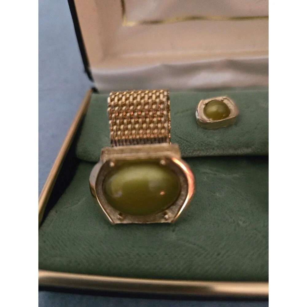 Vtg. Swank Gold-Tone Green Moonstone Cufflinks/Tie  Pin Set (B-1)